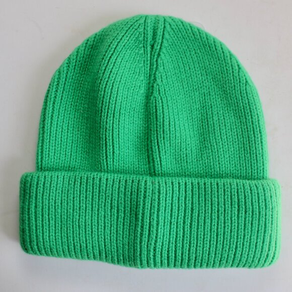 Forever 21 x Pantone Knit Green Beanie Hat Unisex NWT One Size - Picture 2 of 4